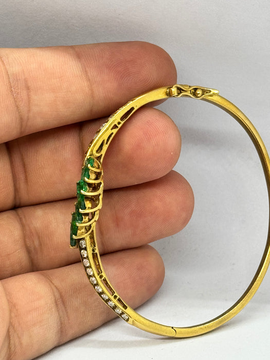 18K Gold Emerald & Diamond Marquise Leaf Bangle – 18.39g